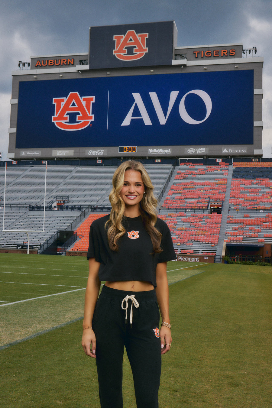 auburn university crop tee black