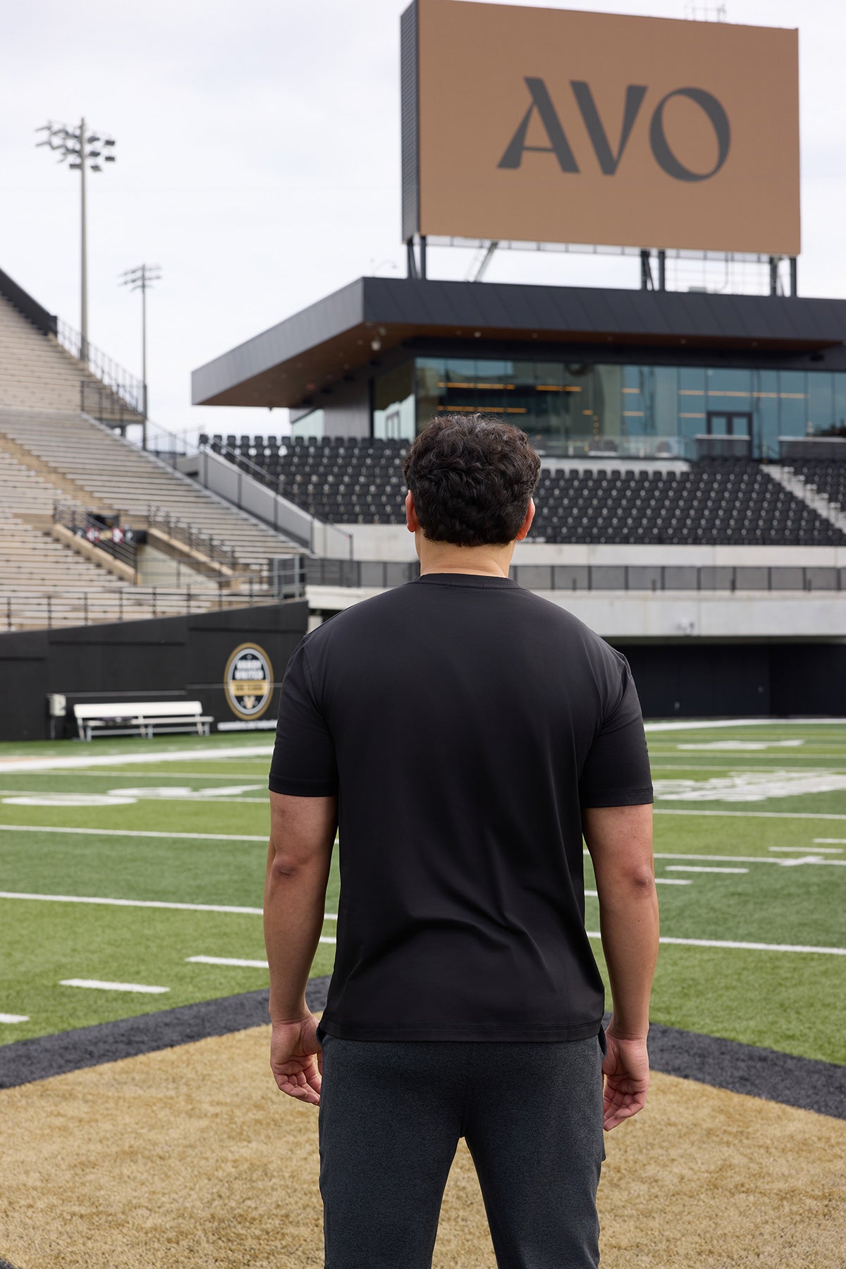 VANDY Logo Flex Form Mens Tee