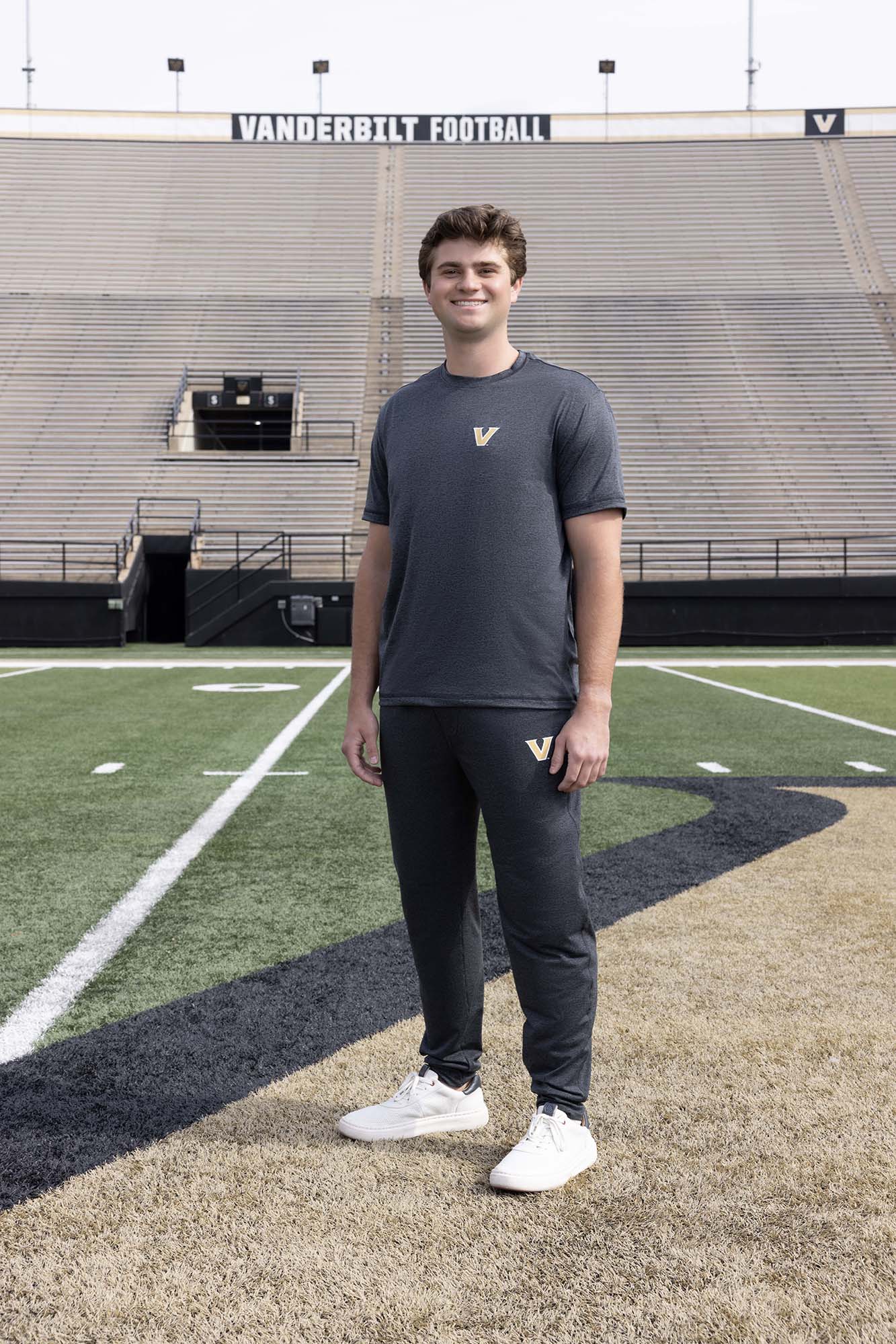 VANDY Logo FlowKnit Mens Tee