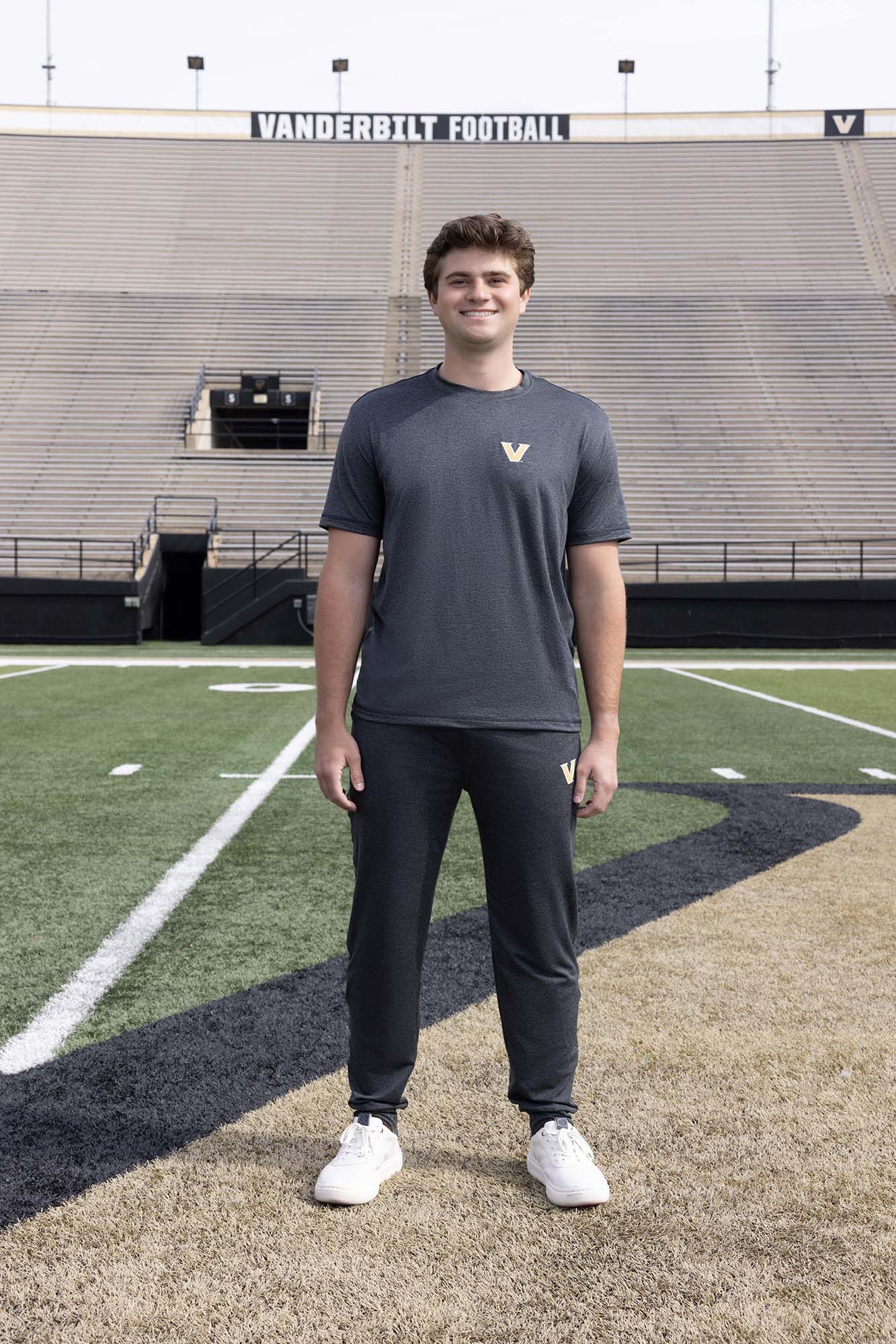 VANDY Logo FlowKnit Mens Tee