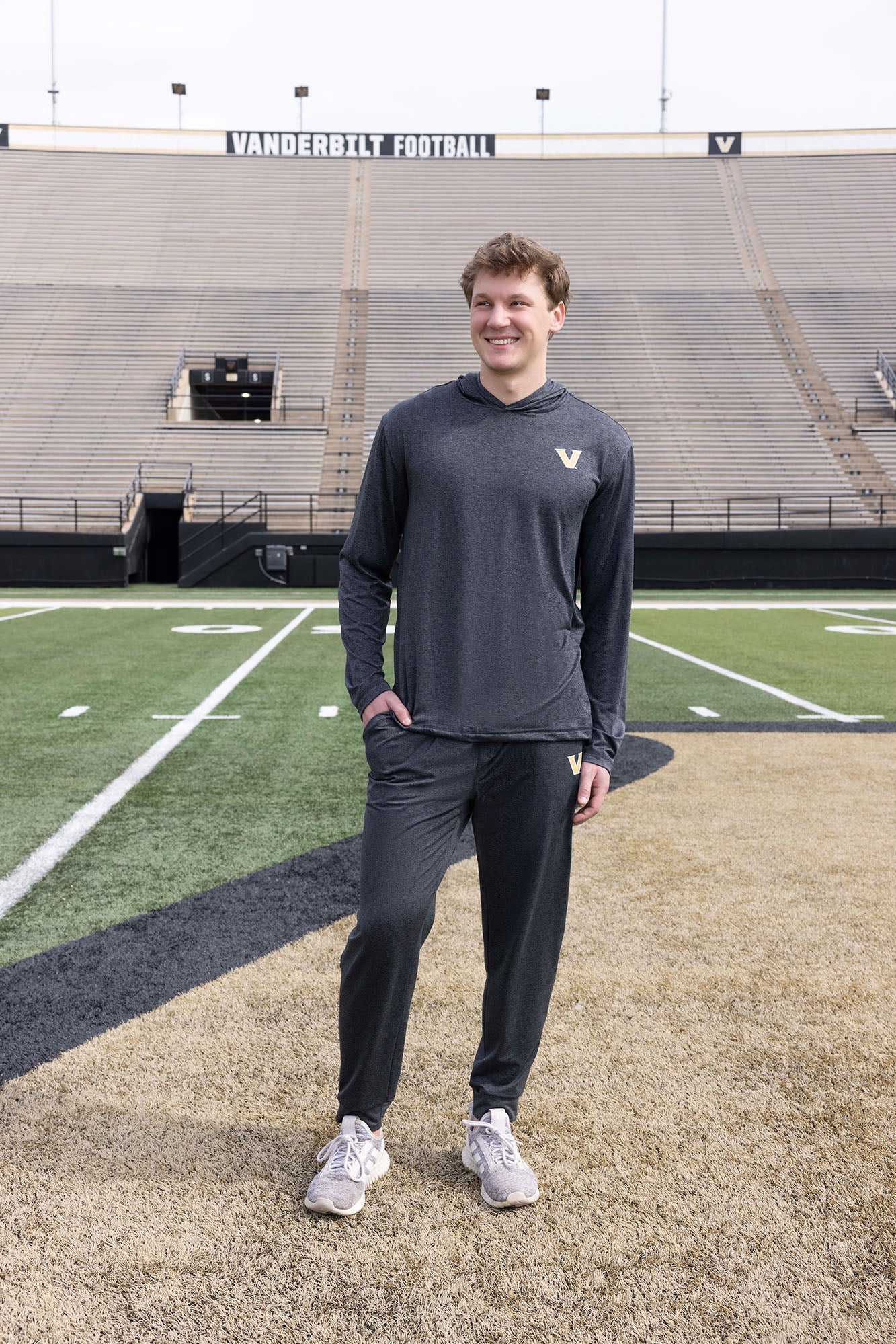 VANDY Logo FlowKnit Mens Hoodie