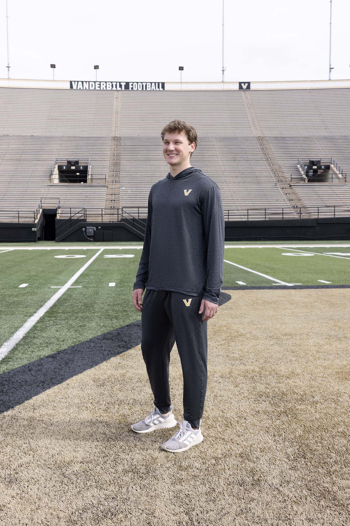 VANDY Logo FlowKnit Mens Hoodie
